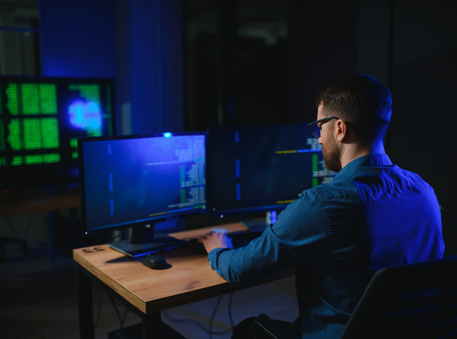 A person coding @ Offground